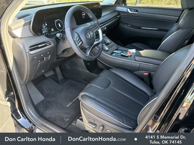 Used 2025 Hyundai Palisade Limited AWD/4WD image 12