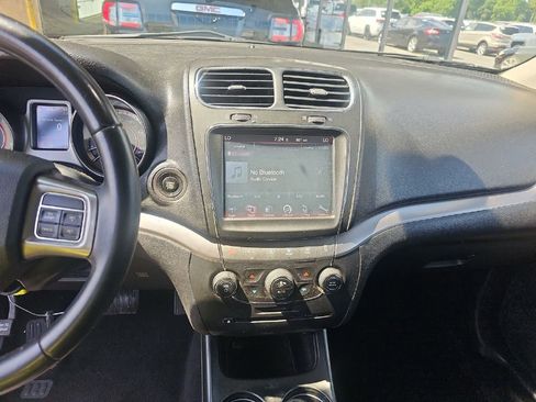 Used 2018 Dodge Journey Crossroad image 4