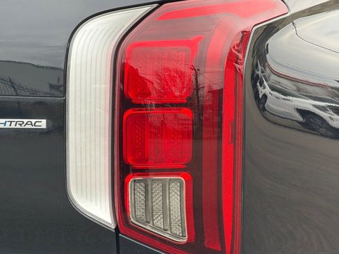 Used 2024 Hyundai Palisade Calligraphy image 46