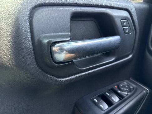Used 2021 Chevrolet Silverado 1500 Custom AWD/4WD image 27