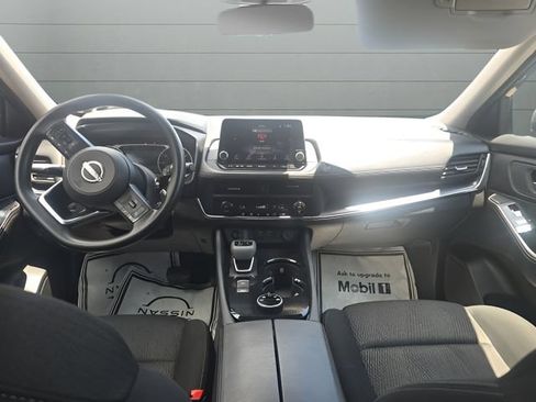 Certified 2024 Nissan Rogue SV AWD/4WD image 9