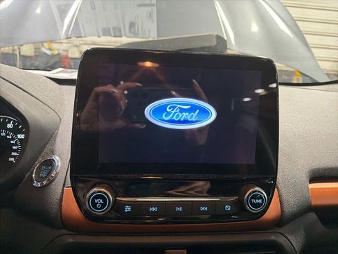 Used 2018 Ford EcoSport SES image 19