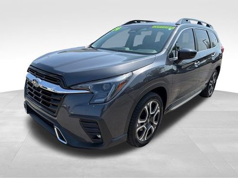 Used 2024 Subaru Ascent Touring AWD/4WD image 3