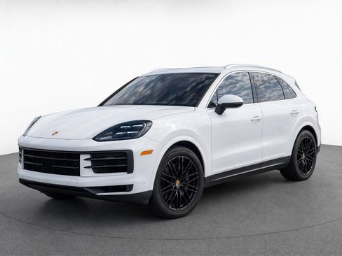 Certified 2024 Porsche Cayenne AWD/4WD image 1