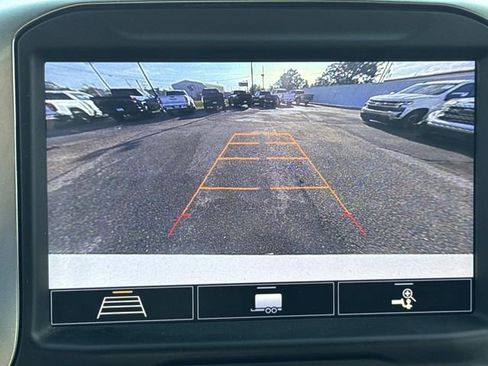 Used 2020 Chevrolet Silverado 1500 LT w/ Texas Edition image 18