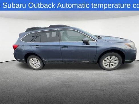 Used 2018 Subaru Outback 2.5i Premium image 10