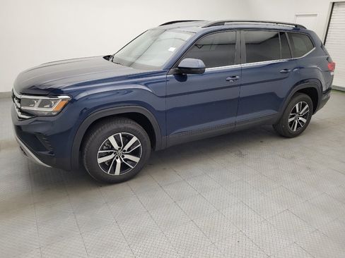 Used 2022 Volkswagen Atlas SE image 2