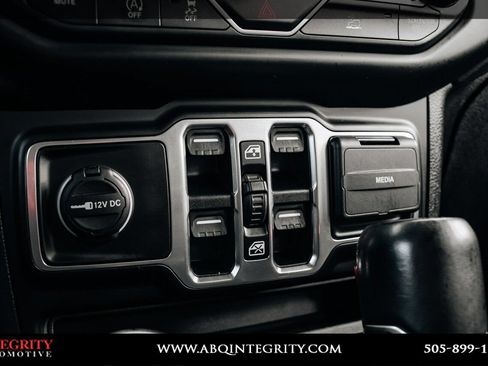 Used 2021 Jeep Gladiator Overland w/ Popular Equipment Package AWD/4WD image 33