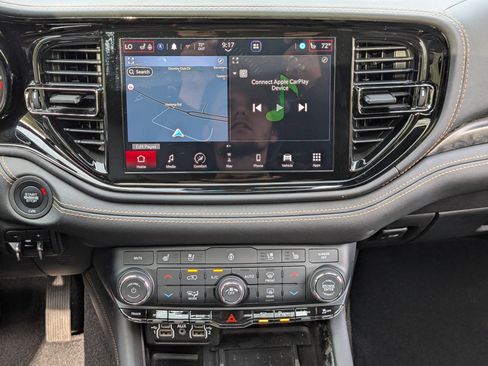 Used 2025 Dodge Durango R/T image 27