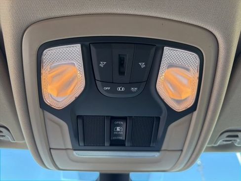 Used 2020 RAM 1500 Big Horn AWD/4WD image 29