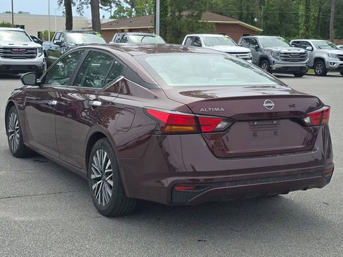 Used 2025 Nissan Altima 2.5 SV FWD image 5