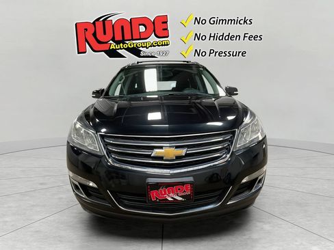Used 2015 Chevrolet Traverse LT w/ Style and Technology Package FWD image 9