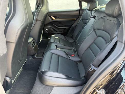 Used 2020 Porsche Taycan Turbo image 21