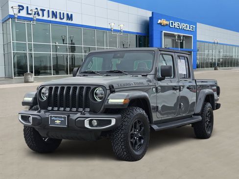 Used 2021 Jeep Gladiator Sport image 2