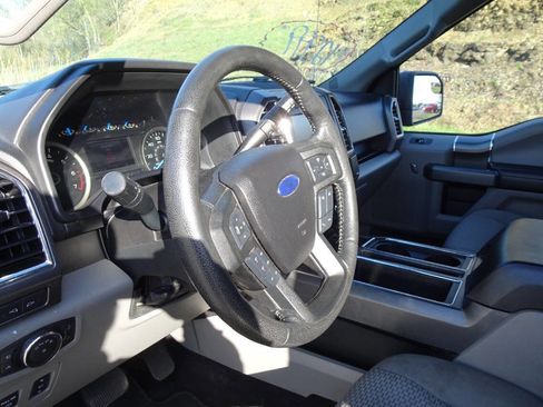 Used 2015 Ford F150 XLT w/ Equipment Group 302A Luxury image 17