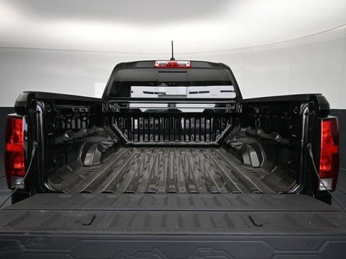 New 2025 Chevrolet Colorado LT image 37