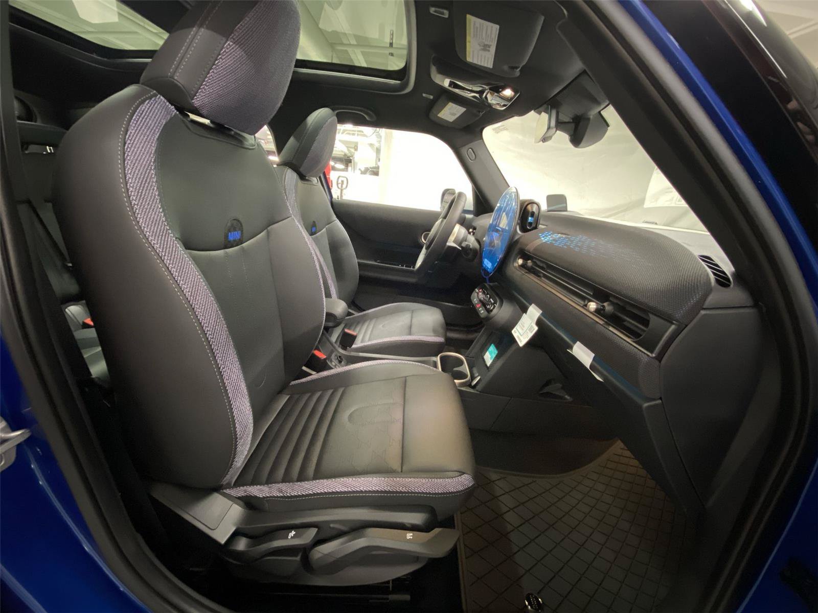 New 2026 MINI Cooper 4-Door Hardtop FWD image 30