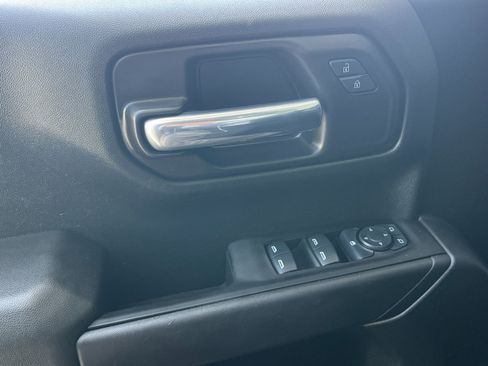 Used 2025 Chevrolet Silverado 1500 Custom RWD image 11