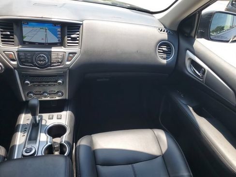 Used 2019 Nissan Pathfinder SL AWD/4WD image 34