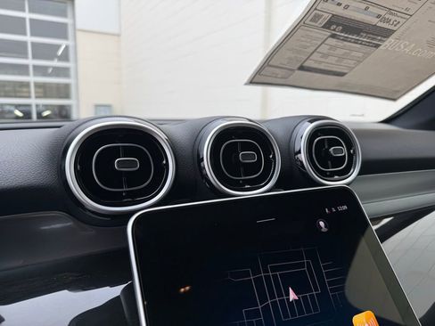 Used 2026 Mercedes-Benz GLC 300 4MATIC image 24