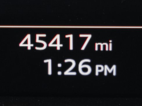 Certified 2022 Audi Q8 Premium Plus image 20