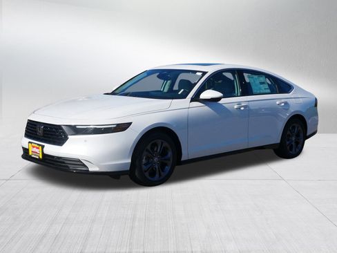 New 2025 Honda Accord EX-L image 3