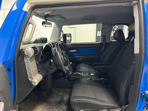 Used 2007 Toyota FJ Cruiser 4WD image 8