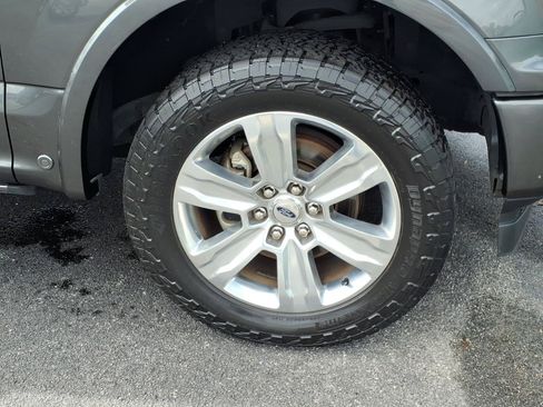 Used 2018 Ford F150 Platinum w/ Equipment Group 701A Luxury AWD/4WD image 9