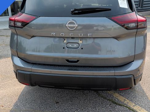 Used 2024 Nissan Rogue S AWD/4WD image 6