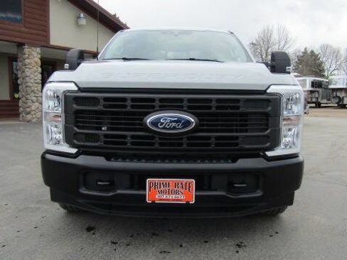 Used 2025 Ford F350 XL image 4