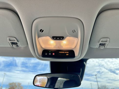 Used 2026 Chevrolet TrailBlazer LT w/ LT Cold Weather Package image 18