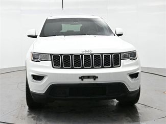 Used 2020 Jeep Grand Cherokee Laredo video 2