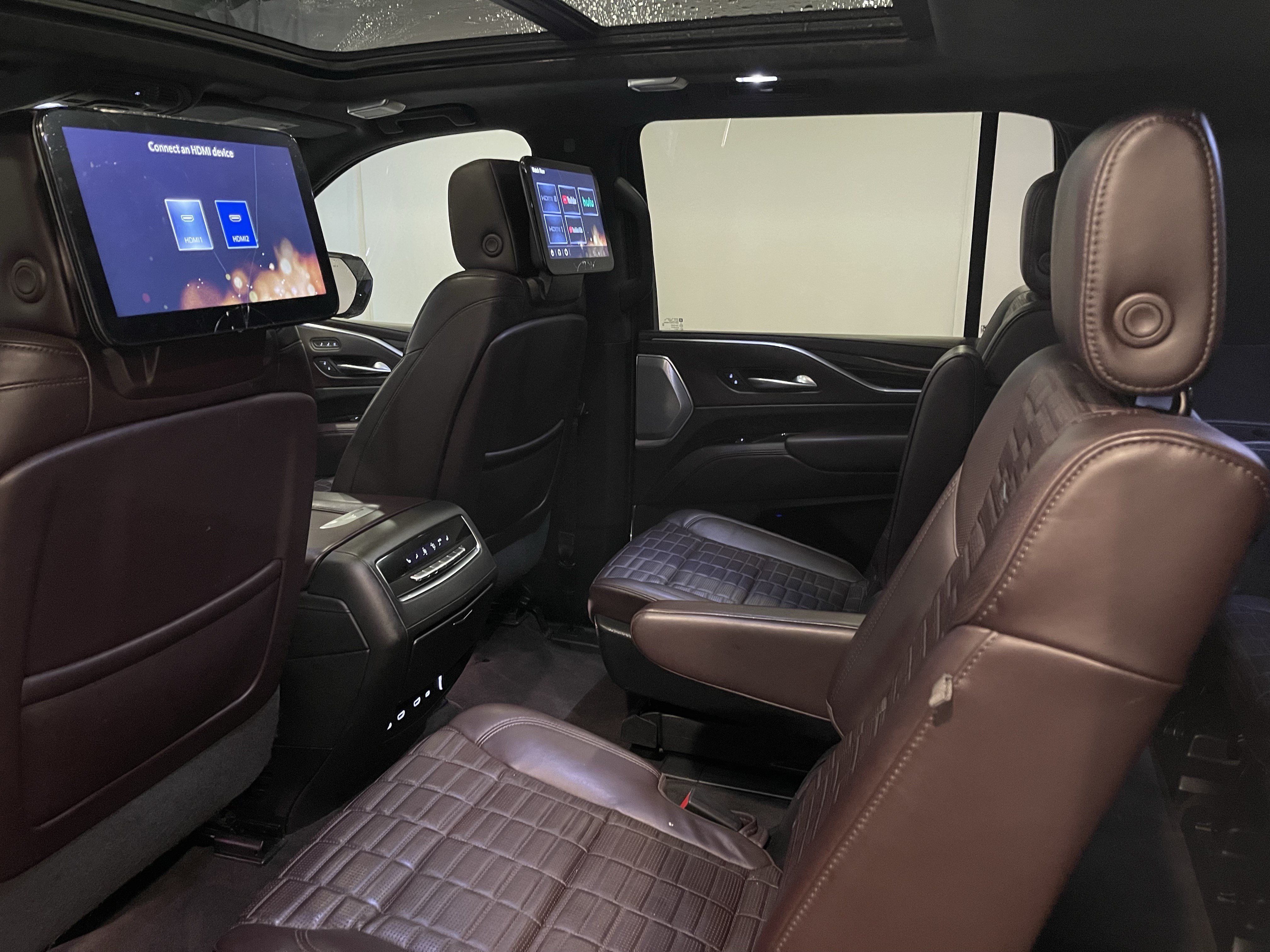 Used 2023 Cadillac Escalade ESV Sport Platinum AWD/4WD image 14