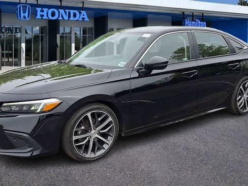 Used 2023 Honda Civic Touring image 4