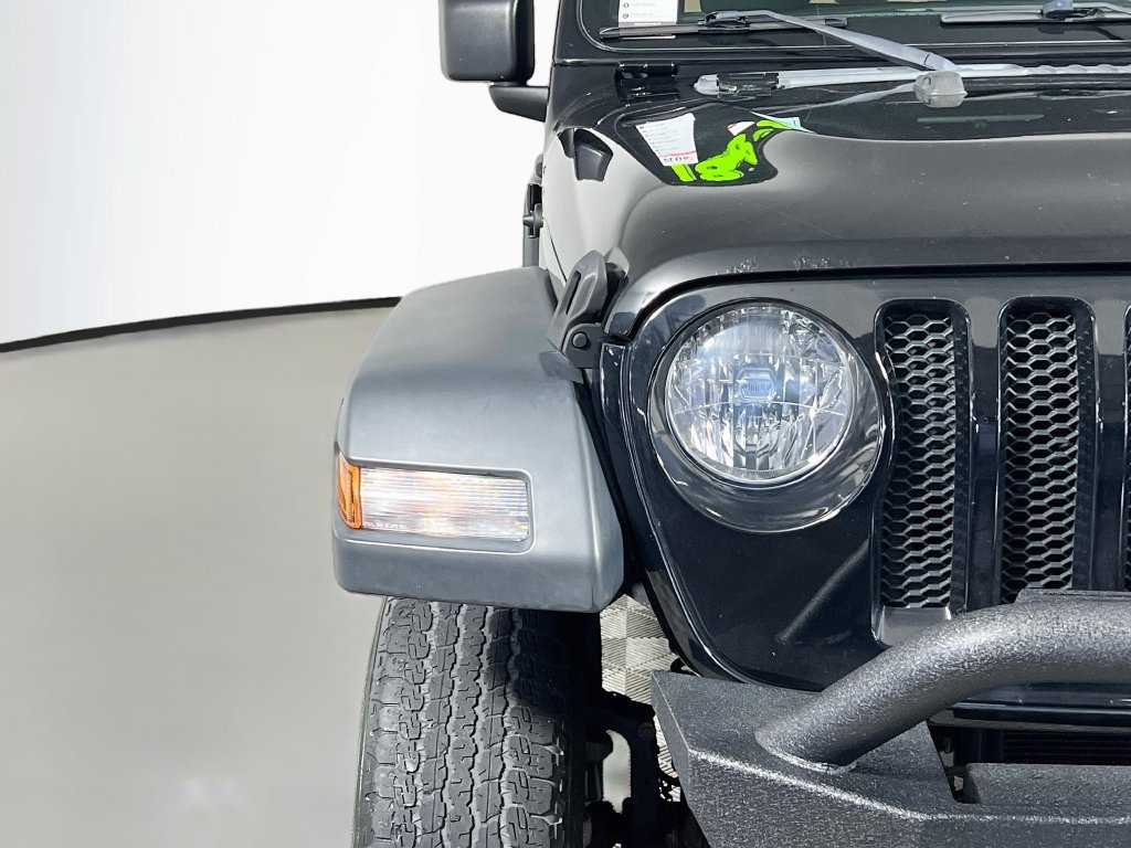 Used 2018 Jeep Wrangler Sport AWD/4WD image 9