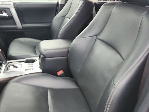 Used 2020 Toyota 4Runner Limited AWD/4WD image 9