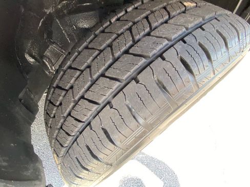 Used 2015 Toyota Highlander XLE image 13