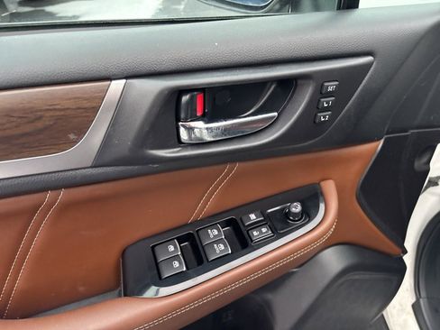 Used 2017 Subaru Outback 2.5i Touring w/ Popular Package #5A image 20