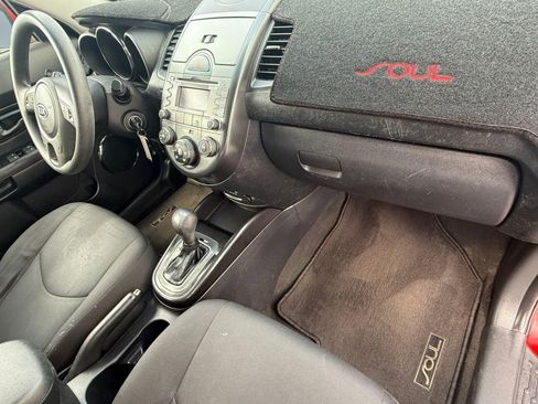 Used 2011 Kia Soul + image 31