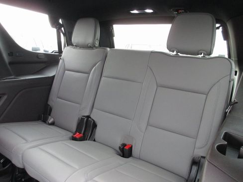 Used 2025 GMC Yukon Elevation w/ Elevation Premium Package image 23