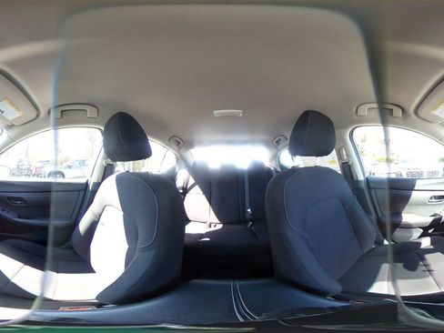 Used 2025 Nissan Sentra S image 40