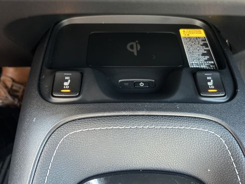 Used 2024 Toyota Corolla XSE FWD image 28