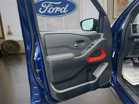 Used 2022 Nissan Frontier PRO-4X w/ Off-Road Protection Package image 18