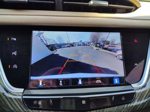 Used 2021 Cadillac XT6 Premium Luxury w/ Platinum Package AWD/4WD image 17