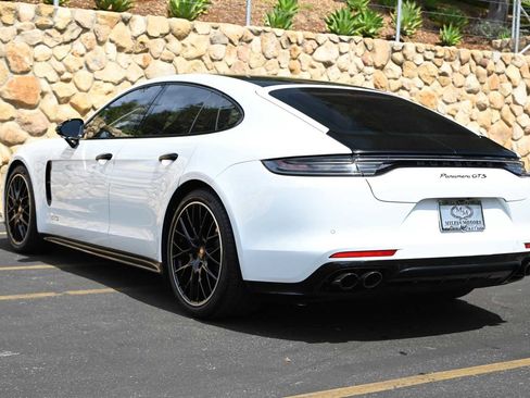Used 2022 Porsche Panamera GTS image 5