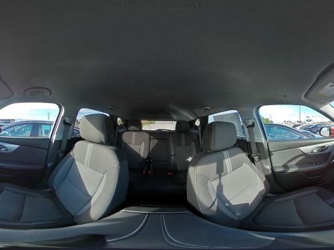 Used 2025 Chevrolet Blazer LT image 42