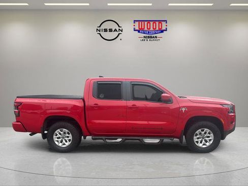 Used 2024 Nissan Frontier SV w/ Technology Package AWD/4WD image 2