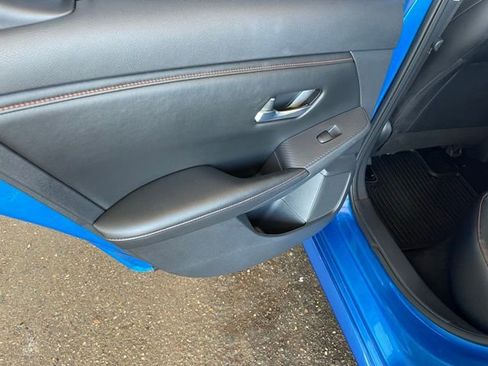 Used 2024 Nissan Sentra SR w/ SR Premium Package image 24