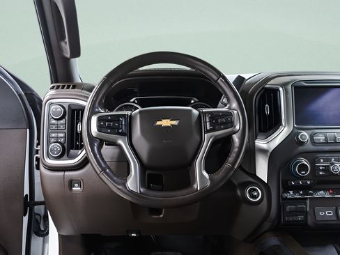 Used 2021 Chevrolet Silverado 2500 LTZ w/ LTZ Premium Package AWD/4WD image 11