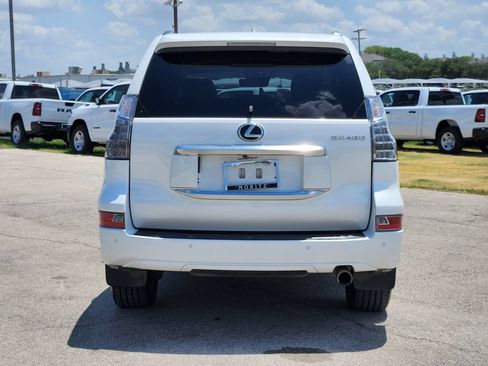 Used 2022 Lexus GX 460 Luxury w/ Off Road Package AWD/4WD image 6
